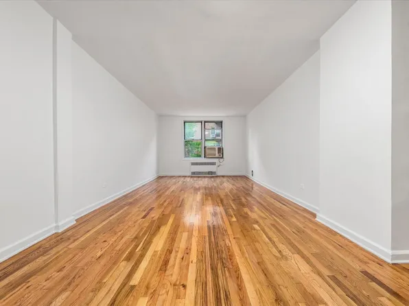 67-30 Clyde Street #3L, Forest Hills, NY 11375