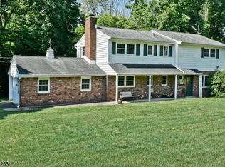 44 Maryann Rd, Oak Ridge, NJ 07438