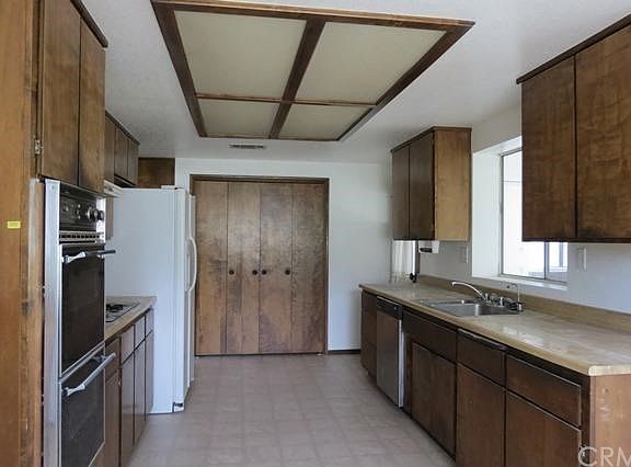 4th image of 517 N Sunrise Ave