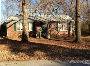 2244 S Roanoke Ave, Springfield, MO 65807