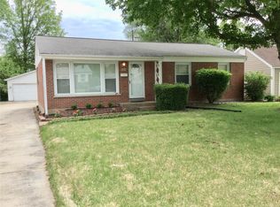 714 Hawthorn Ave, Saint Charles, MO 63301