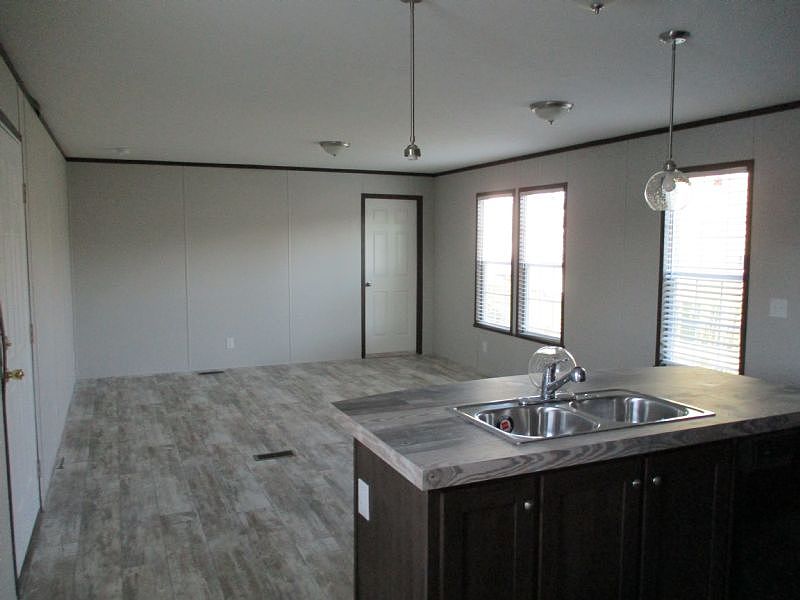 2nd image of 11834 N College Ave