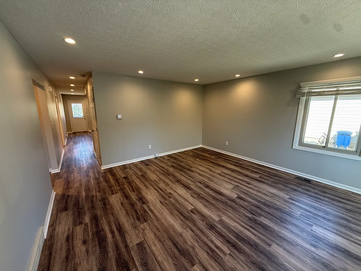 Building Photo - 3584 Dinsmore Castle Dr