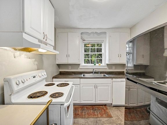 5th image of 3916 Eureka St