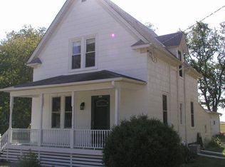 573 W Oakwood Rd, Oak Creek, WI 53154