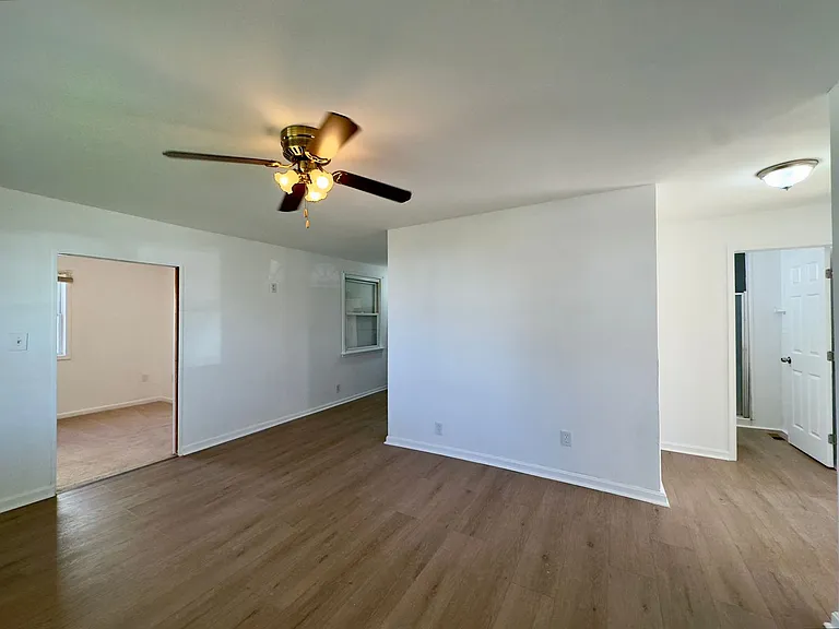 8252 Longpoint Rd — Photo 3