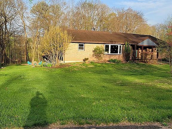 3rd image of 128 Mark Dr