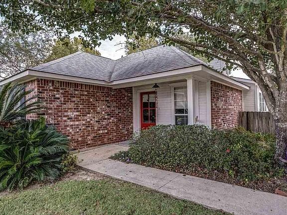 3rd image of 14192 Parkridge Dr