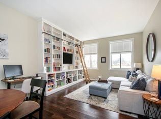 90 Sea St APT 221, Weymouth, MA 02191