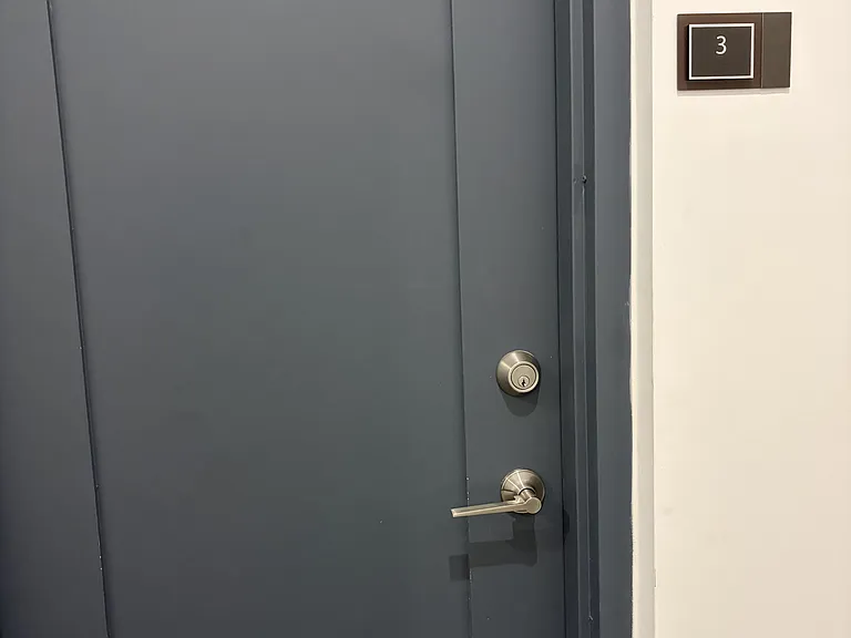 215 Jarvis St #3 — Photo 3