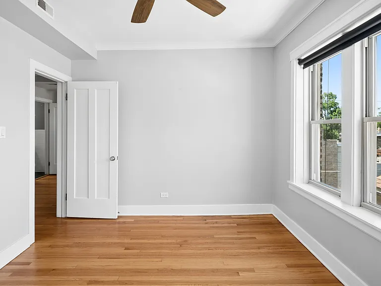 1702 W Catalpa Ave #3E — Photo 17