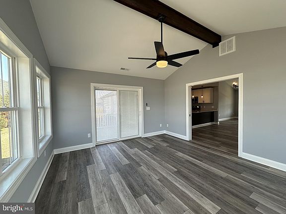 5th image of 102 Highland Dr