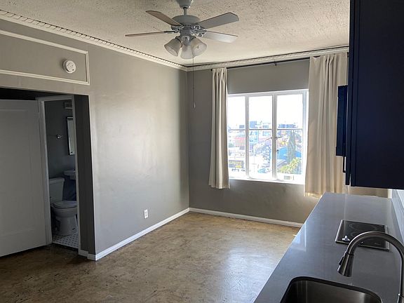 4th image of 5225 Hollywood Blvd #504