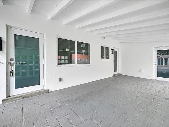 2nd image of 1018 NE 7th St