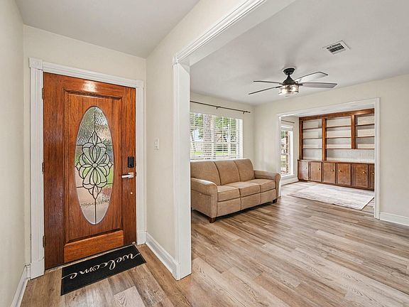 5th image of 8210 Roebourne Ln