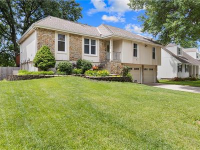 1239 E Frontier Ln, Olathe, KS, 66062
