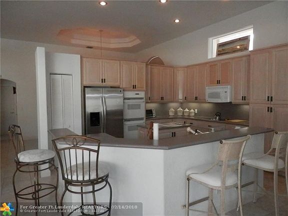 5th image of 6775 NW 43rd Pl