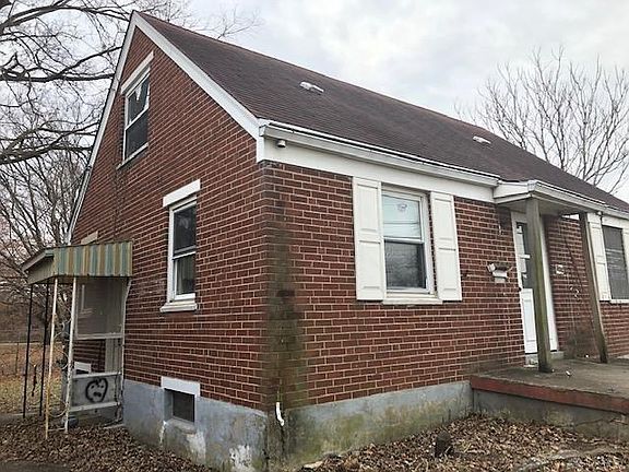 4th image of 566 Harriet St