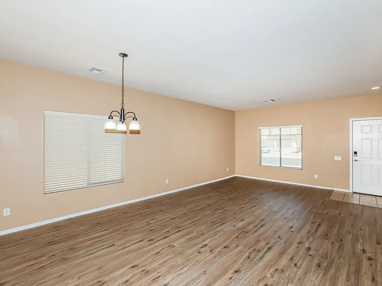 9427 W Monte Vista Rd — Photo 6