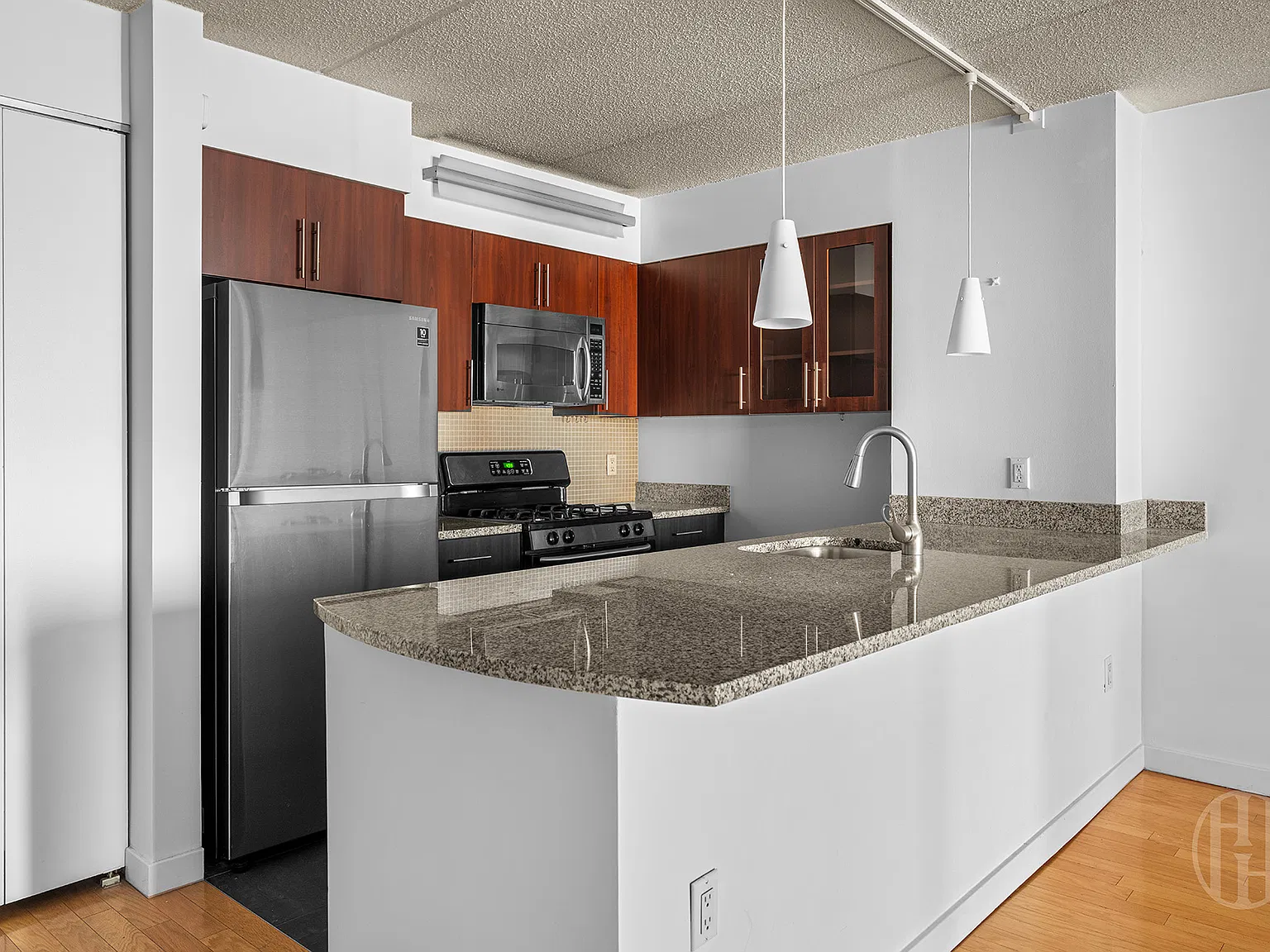 555 West 23rd Street — Photo 1