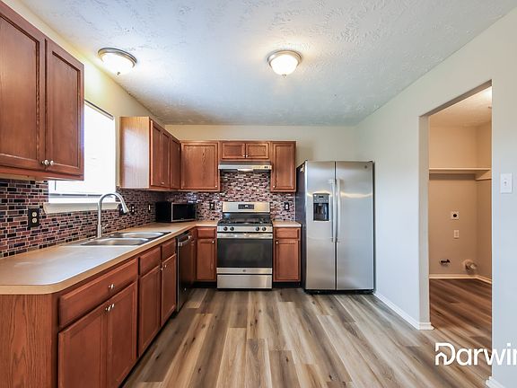 3rd image of 21238 Grand Linden Ct
