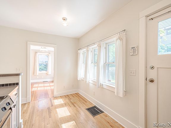 2nd image of 244 Prospect Ave SE
