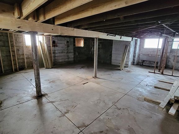 2nd image of 5006 Stewart Park