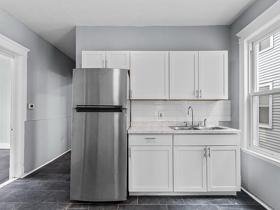 3rd image of 78 Shelton Ave Floor 2