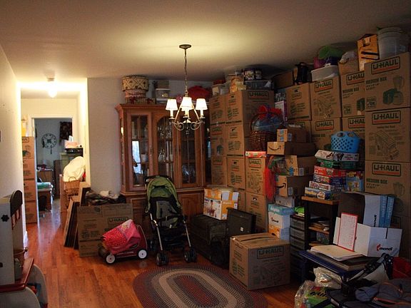 4th image of 3278 Griswold Ave