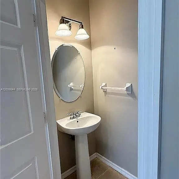 15498 Marcello Cir — Photo 10