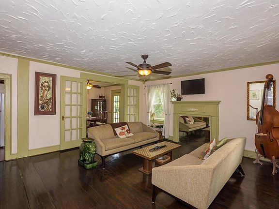 5th image of 328 Chapman St