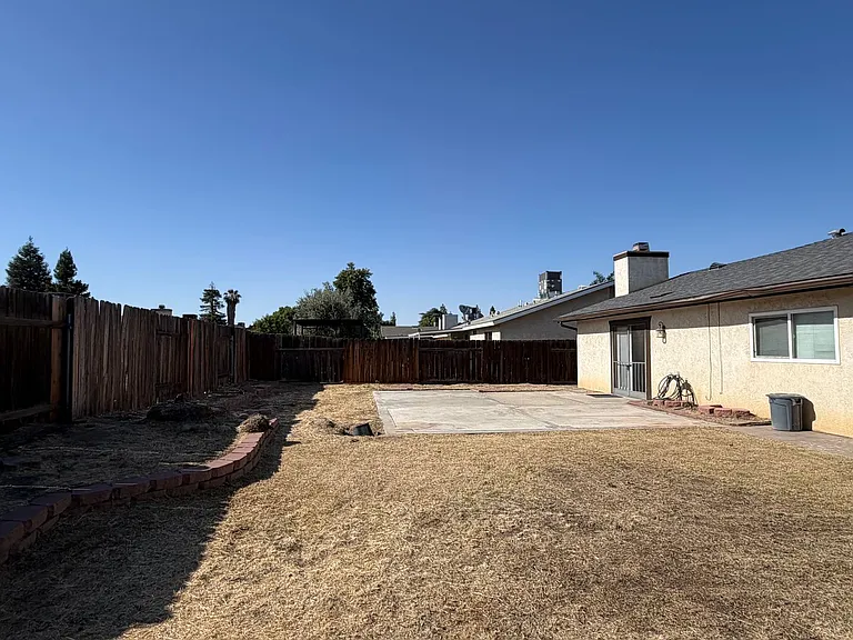 4309 Rosewall St — Photo 36