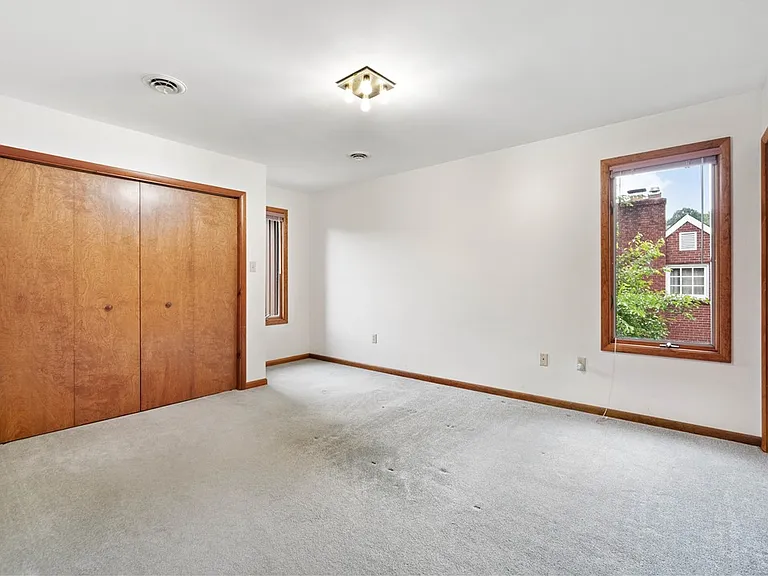 421 Clair Dr — Photo 22