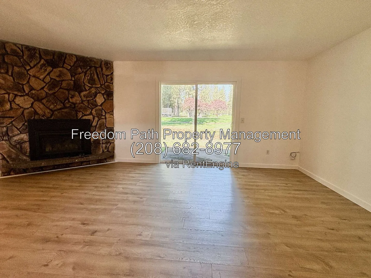 3 bed, 2.0 bath, 1120 sqft, $1,895 — Photo 2