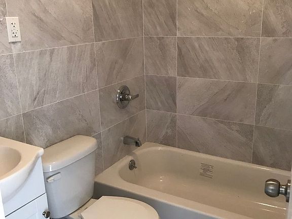 4th image of 1360 Beach Channel Dr #1