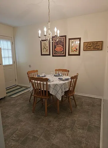 Floor plan 2 Bedroom Townhome