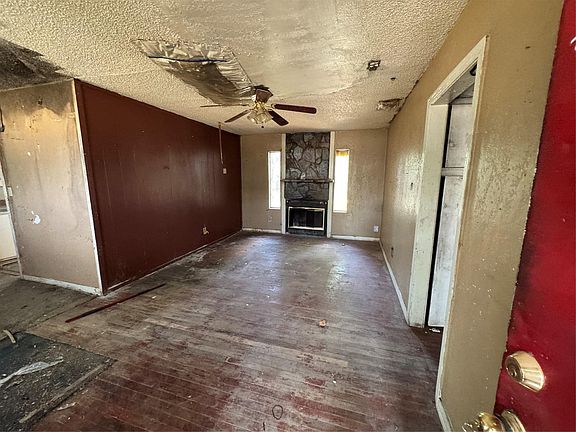 2nd image of 3802 32nd St