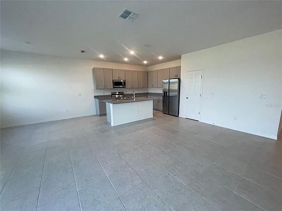5th image of 815 Richmond Estate Ave
