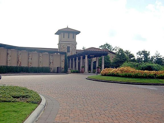 First class golf & club house at the Fazio Course.