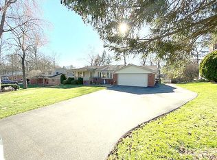 5705 Chickadee Ln, Clarkston, MI