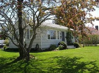 37 Sunset Ave, South Kingstown, RI 02879