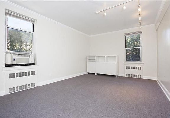 5th image of 6505 Yellowstone Blvd APT 2E