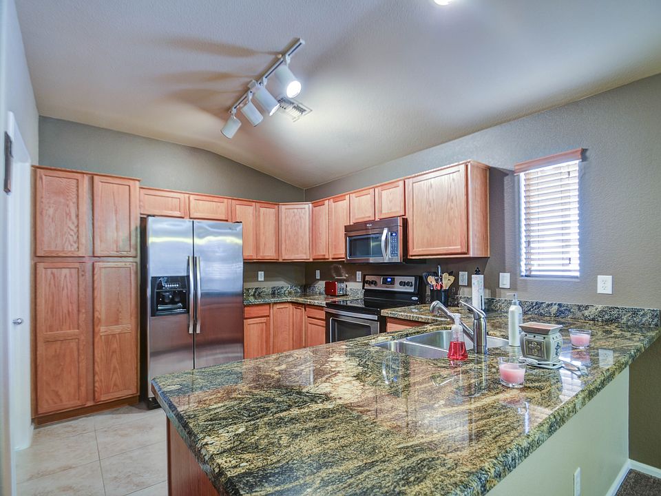 Amazing Kitchen with Granite