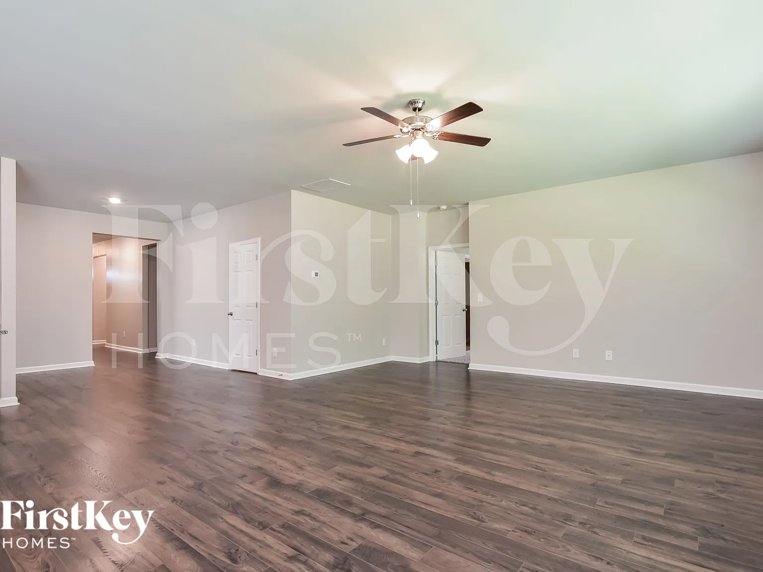 4 bed, 2.5 bath, 2470 sqft, $2,790 — Photo 3