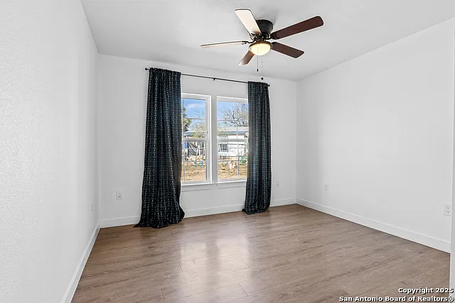 362 Avenue J — Photo 21