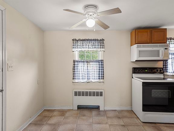 5th image of 2161 Central St