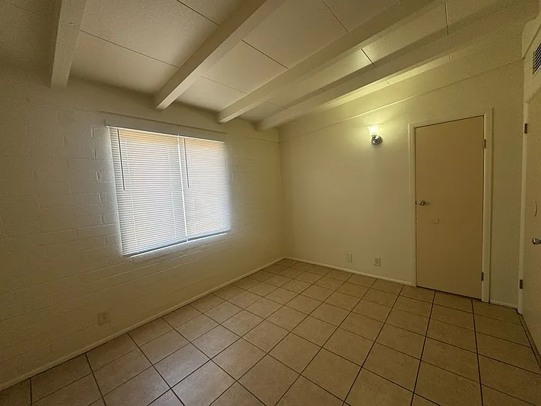 1800 E Fry Blvd #12 — Photo 10