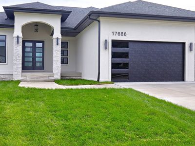 17686 Hammontree Dr, Clive, IA, 50325