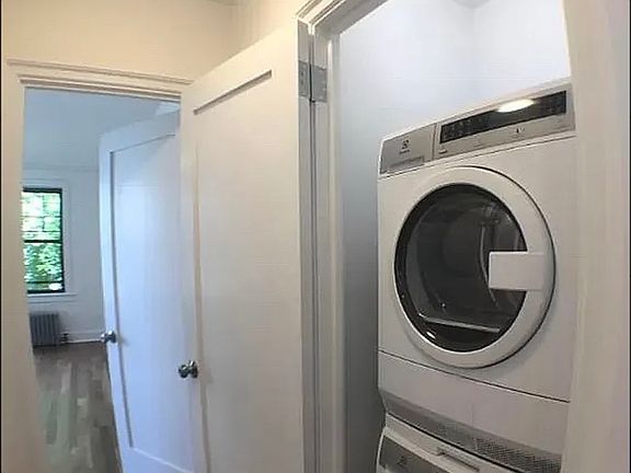 2nd image of 651 W 188th St APT 3G