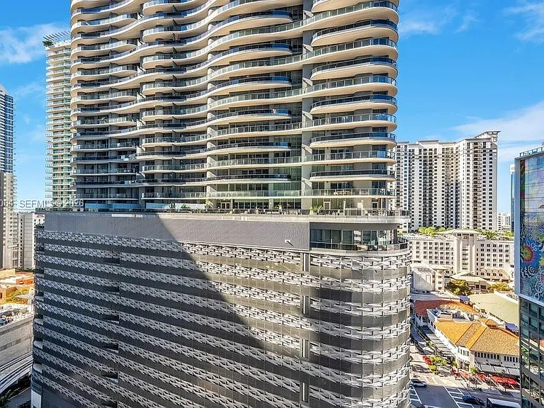 1010 Brickell Ave #1810 — Photo 26